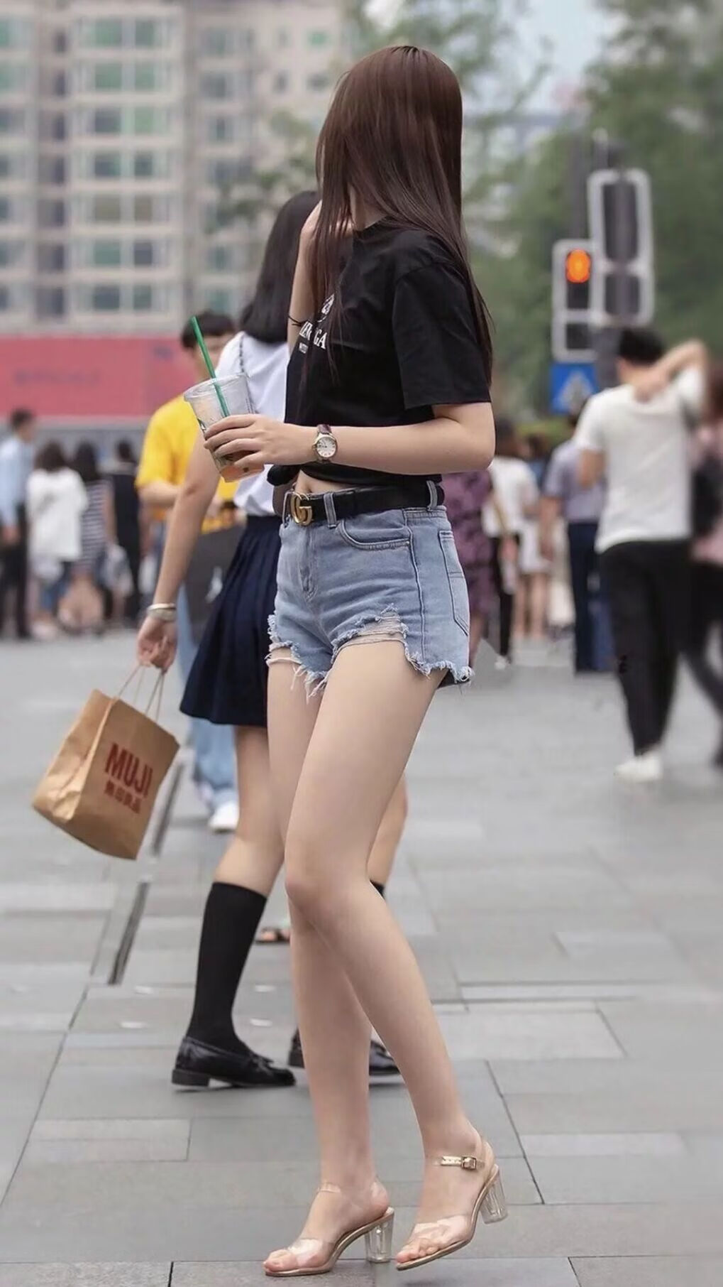 摩纳哥前锋赛后表现低迷，或遭主帅弃用，摩纳哥队是哪个国家的