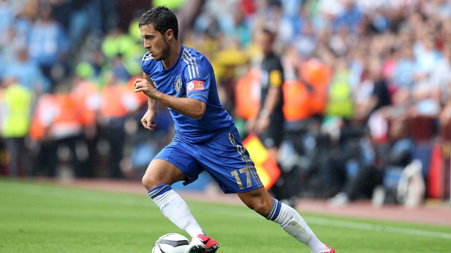 爱游戏-英超焦点战，精彩进球和球员个人表现尽显风采，英超上演焦点战